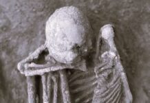 เปิดเผย “มัมมี่รมควัน” อายุ 12,000 ปี หลักฐานการทำมัมมี่เก่าแก่ที่สุดในโลก หญิงวัยกลางคนถูกค้นพบในท่างอตัวแน่นที่แหล่งโบราณคดีหลี่หยูโป ทางตอนใต้ของจีน เก็บรักษาไว้โดยการรมควันมัมมี่